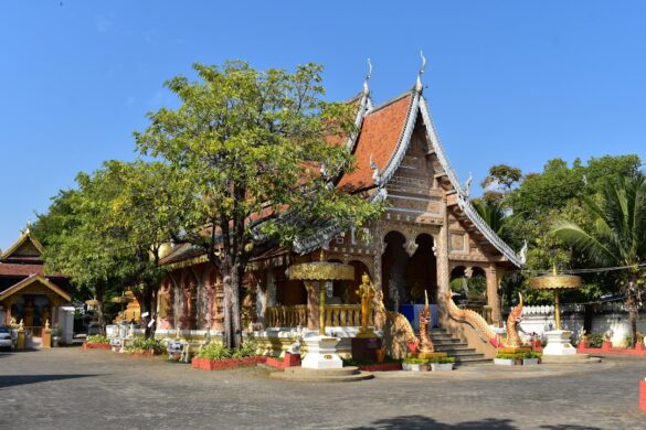 Buddhist traditions during Visakha Bucha