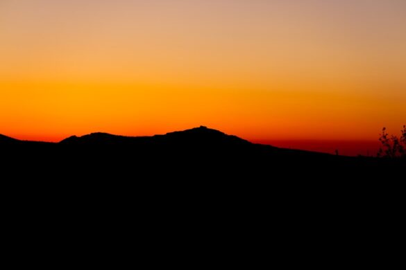 photo-1715618402406-49bab02e850c.jpg Hot air balloons over Cappadocia