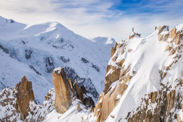 Lush surroundings of Dhigurah island
