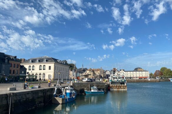 Seafood dining in Honfleur