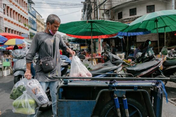 photo-1683119101309-2ede8f2f353a.jpg Emerald Buddha at Wat Phra Kaew