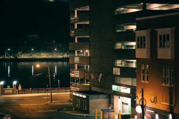Night view showcasing Fête de la Musique festival atmosphere