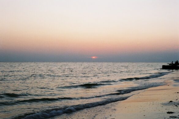 photo-1631799879103-5cac821fc03d.jpg Sunrise on Antalya beach