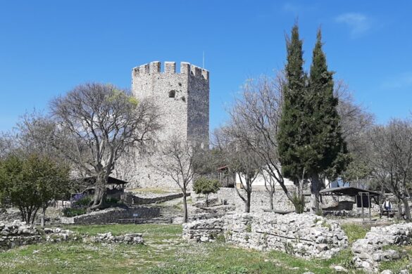 photo-1714914680211-f829d936618f.jpg View of the ancient Byzantine walls in Thessaloniki