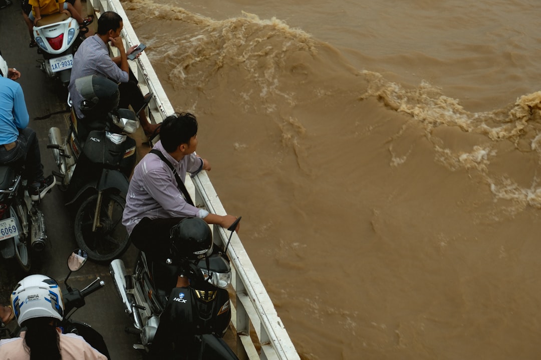 photo-1728804956804-7f02c9671c56.jpg People enjoying water fight for Songkran.