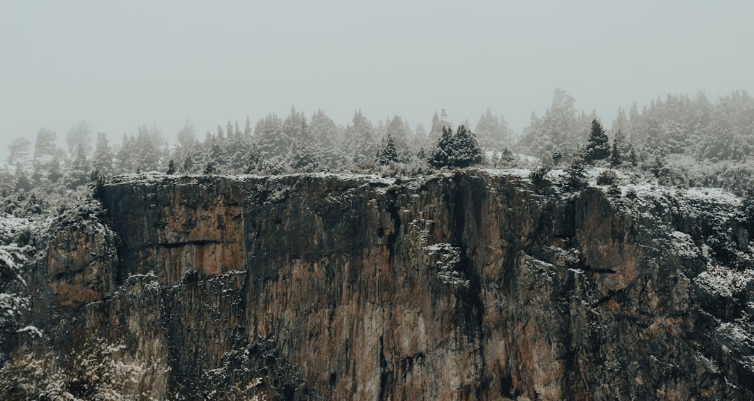 photo-1645389420360-9e7d10697019.jpg Cliffs of Moher at sunset