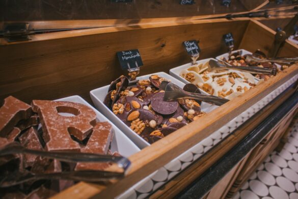 Beautifully plated Engadiner Nusstorte