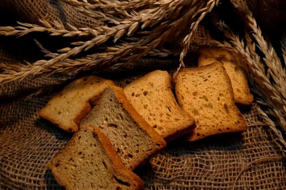 photo-1611824431626-300e118a94fa.jpg Traditional bannock bread served with jam