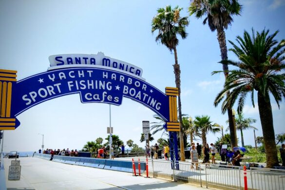 photo-1611858775986-6c97e73f688d.jpg Fresh seafood from California