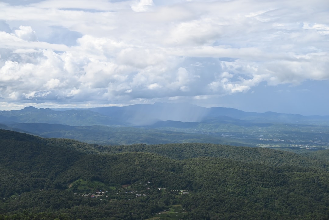photo-1694333550554-84f1121be80a.jpg Hiking trails in Chiang Mai's lush mountains.