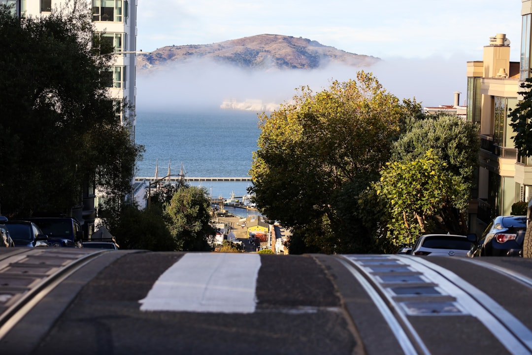 photo-1699385700701-7260f5eadadf.jpg Alcatraz Island historical site