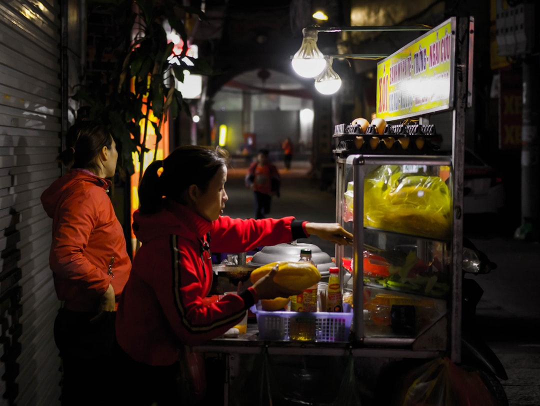 photo-1723732558099-57dca03b3d48.jpg Traditional street food in Vietnam.